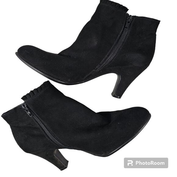 Aerosoles Tape Gun Black Booties Women's Size 9 - Picture 2 of 11